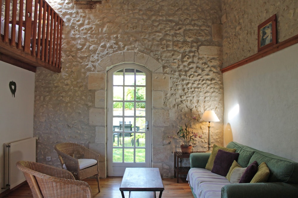 Traditional Cottage photo 3