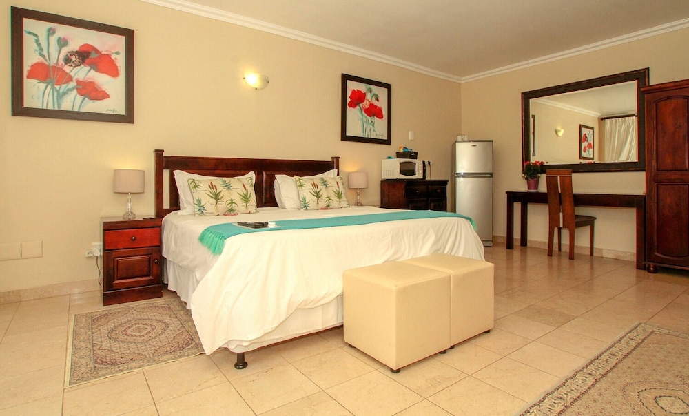 Standard Double or Twin Room photo 3