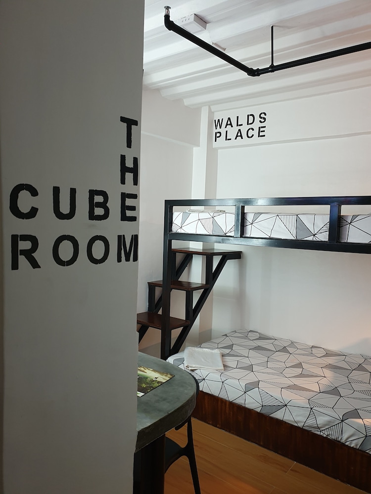 Deluxe Quadruple Room - Photo 1