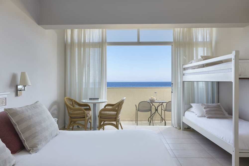 Family Room Sea View