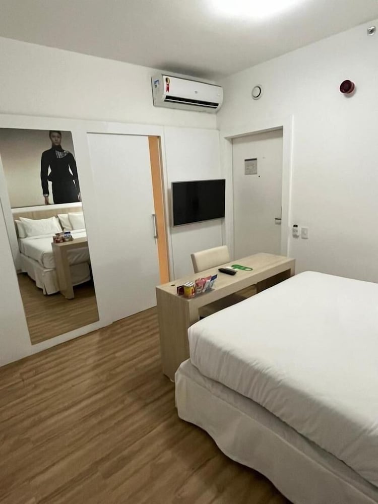 Executive Double Room, 1 Queen Bed, Accessible photo 2