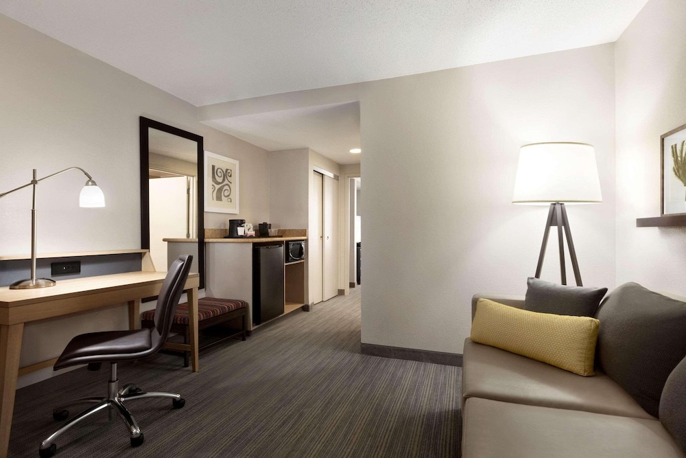 Suite, 1 Bedroom, Non Smoking photo 1