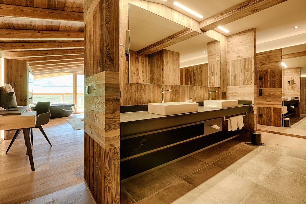 Suite, Sauna, Mountain View (Tirol) photo 2