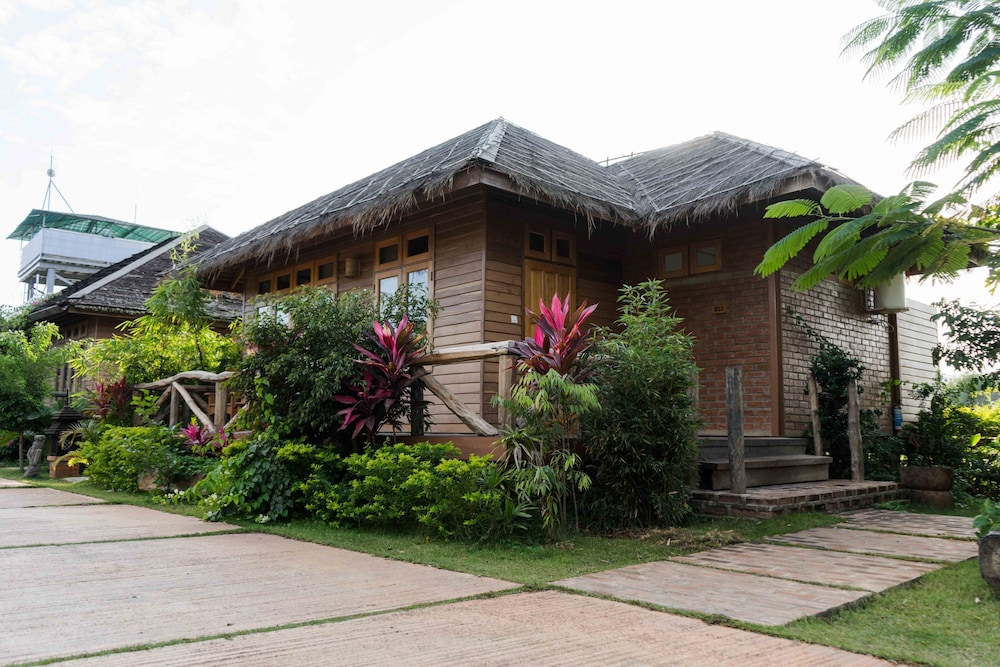Garden View Villa photo 2