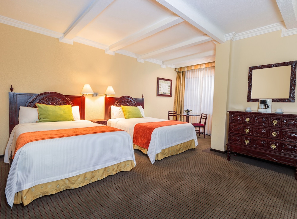 Deluxe Room - Photo 2