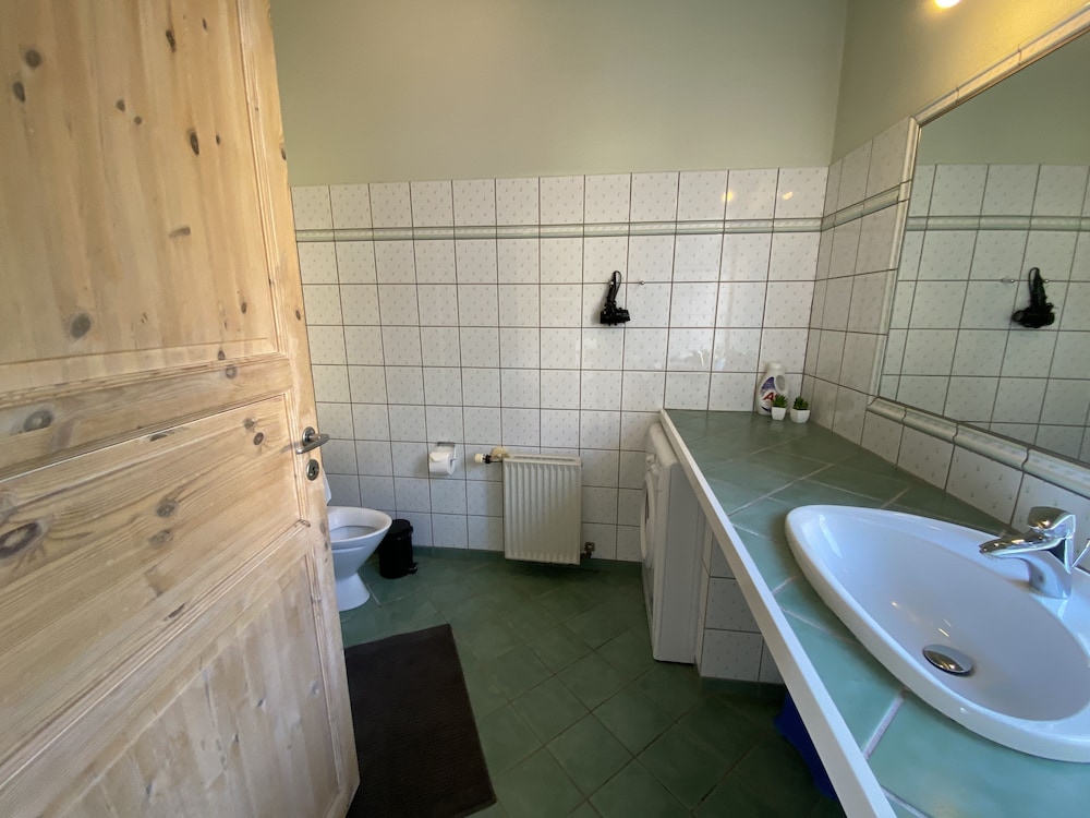 Family Apartment, 2 Bedrooms, Non Smoking, Ocean View (D) photo 2