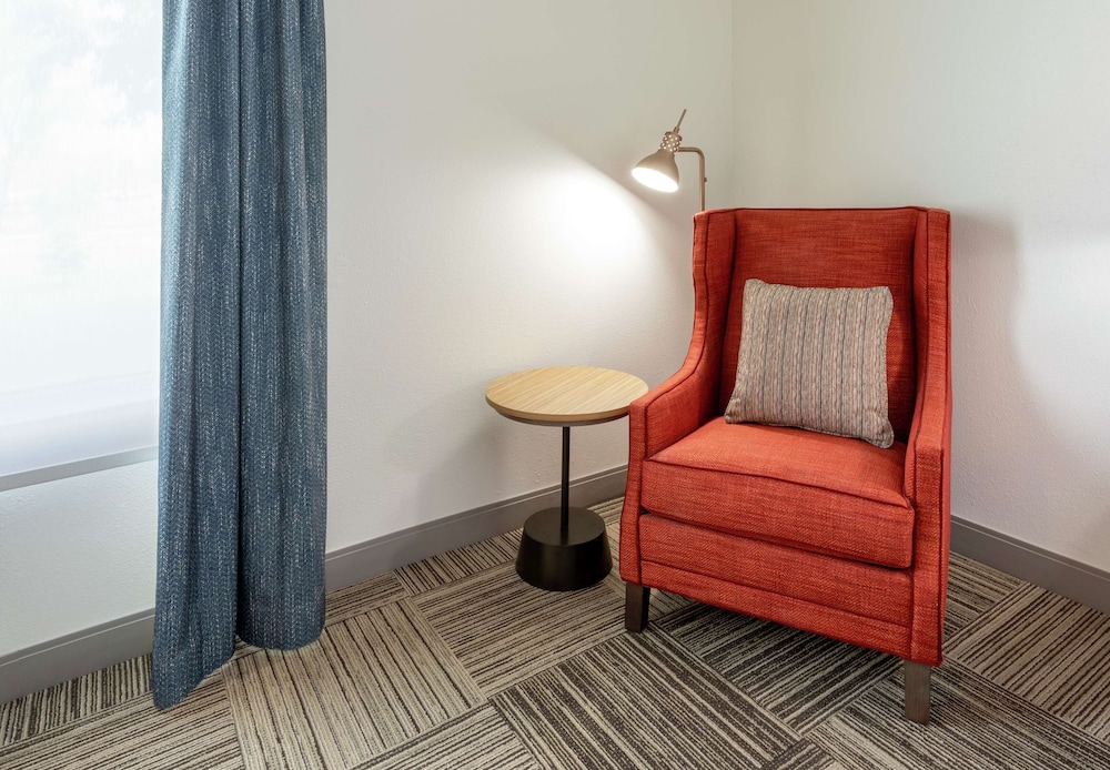 Room, 2 Queen Beds, Accessible, Bathtub - Photo 4