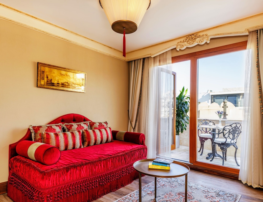 Romantic Suite - Photo 4