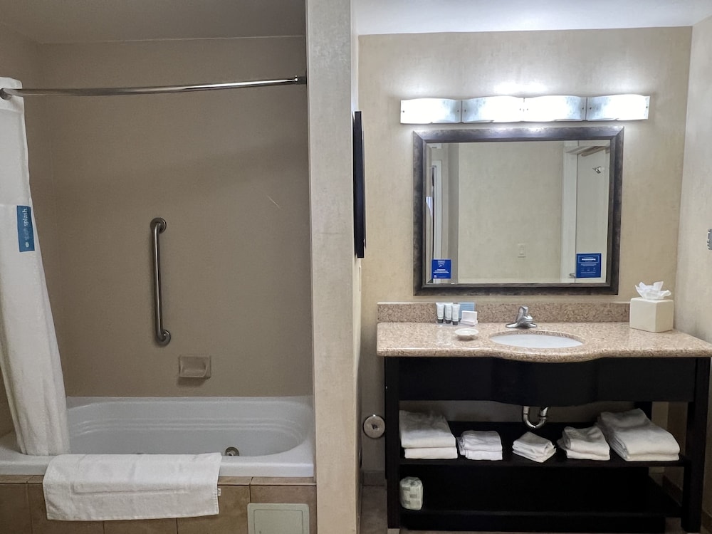 Suite, 2 Queen Beds, Non Smoking - Photo 8