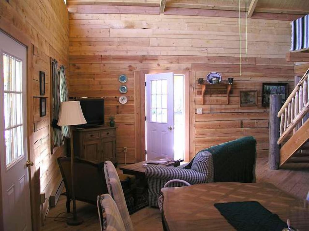 Deluxe Cabin, 2 Bedrooms, 2 Bathrooms, River View photo 1