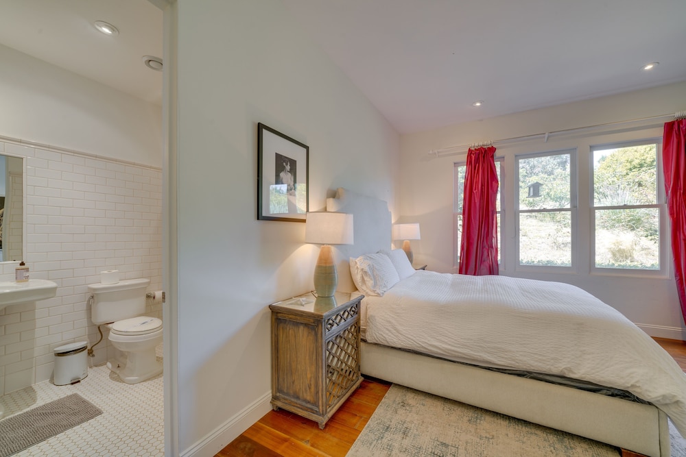 House (4 Bedrooms) photo 1