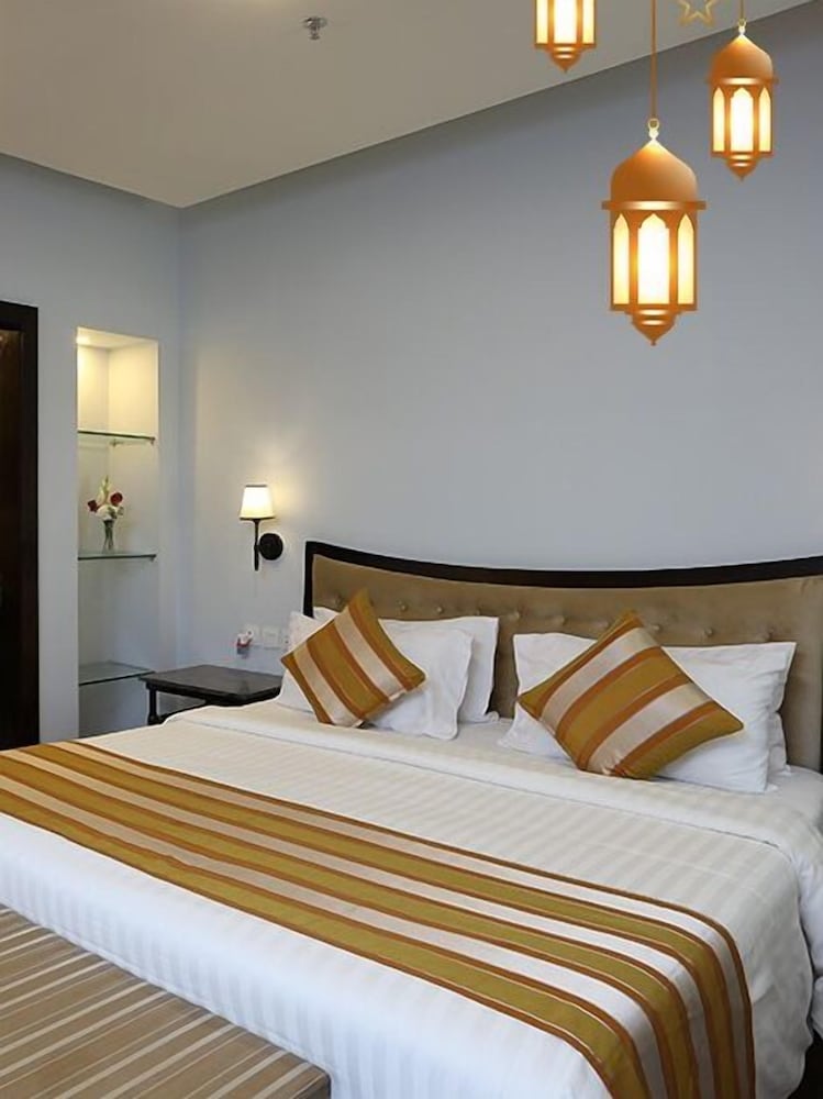 Room, 1 King Bed, Non Smoking - Photo 1
