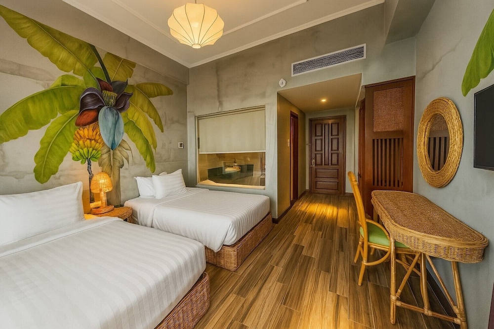 Deluxe Room, Sea View - Photo 6