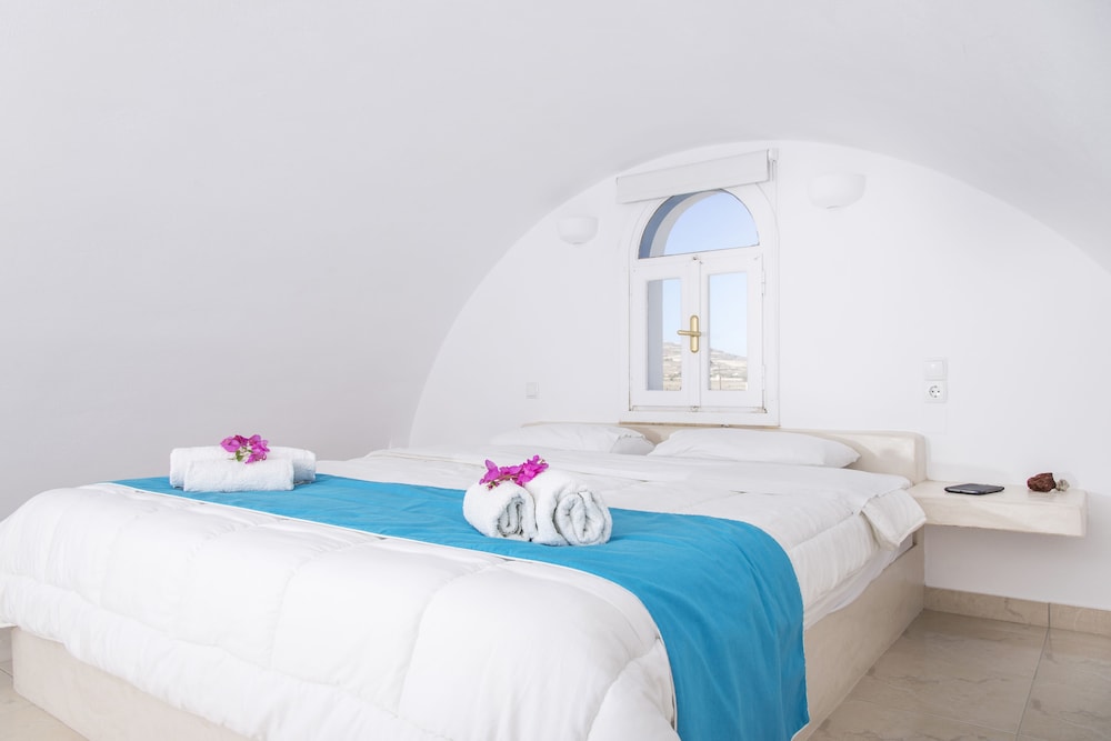 Family Duplex, 2 Bedrooms, Pool View - Photo 1