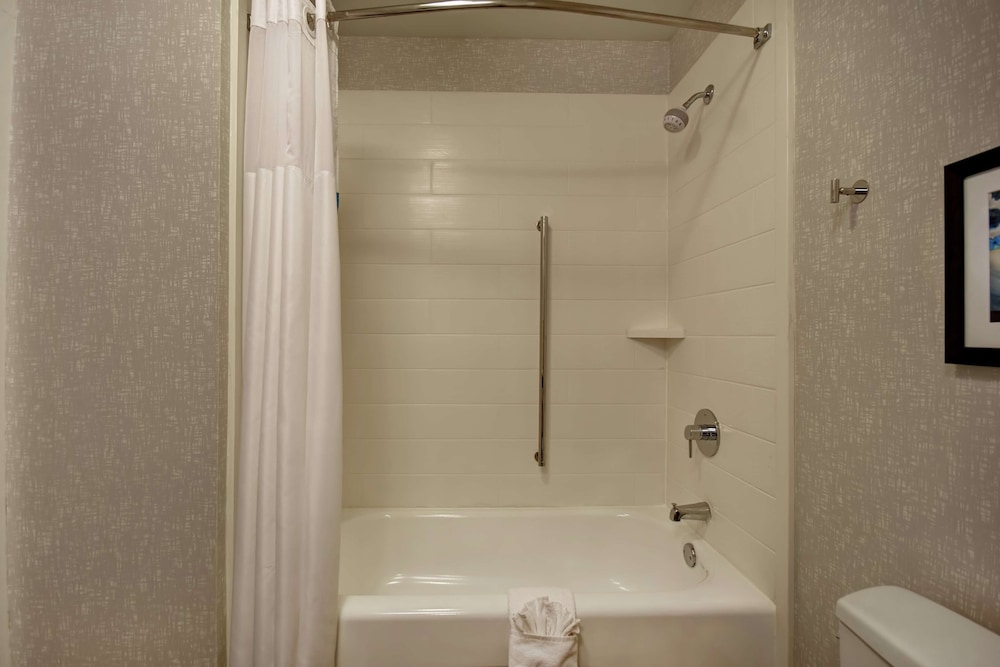 Room, 2 Double Beds, Non Smoking - Photo 6