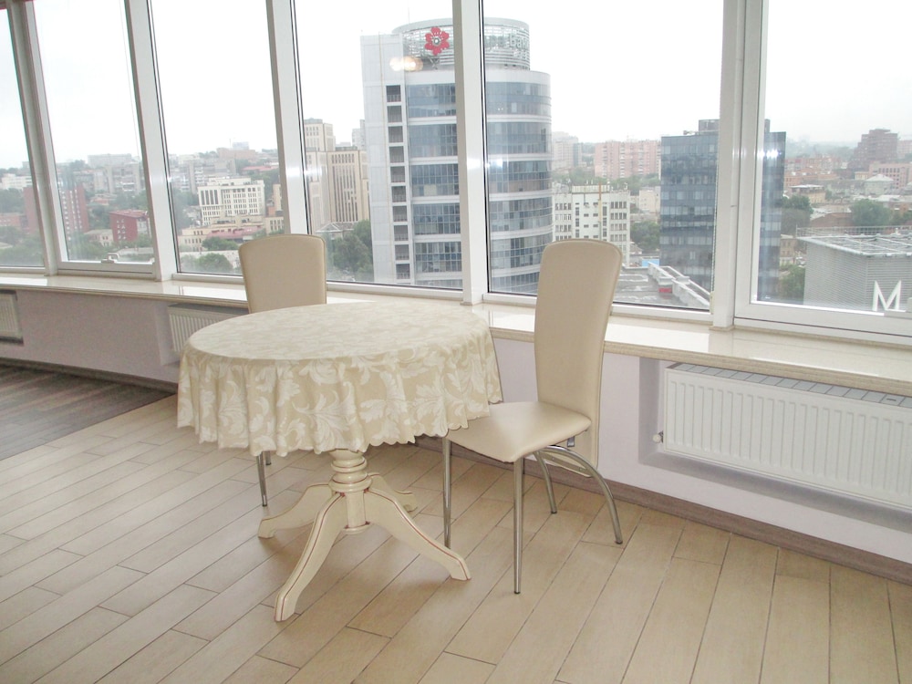 Superior Apartment, 1 Queen Bed, Kitchen, City View