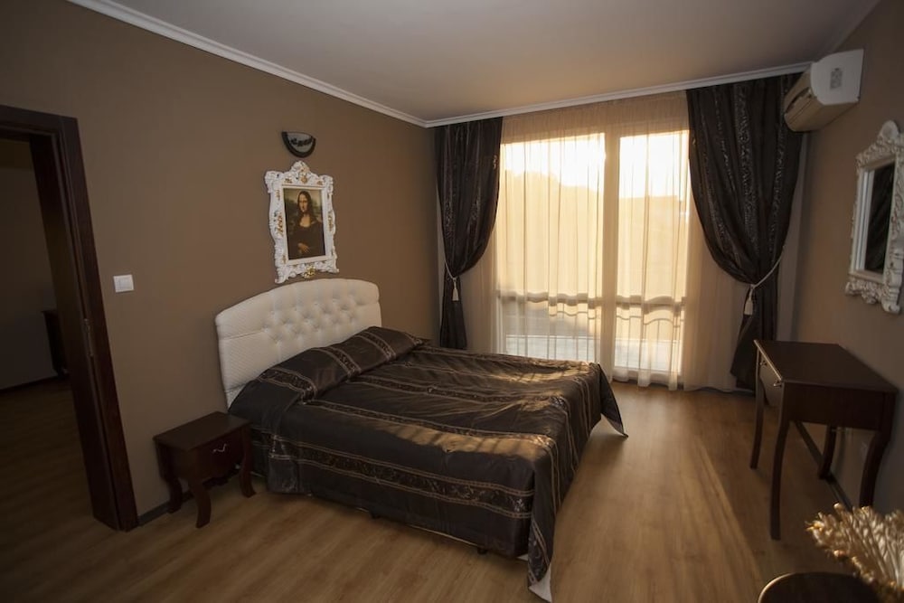 Family Apartment, 2 Bedrooms, Balcony photo 1