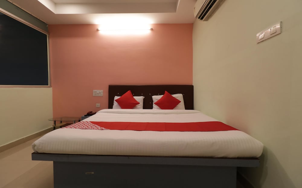 Suite, 1 King Bed photo 3