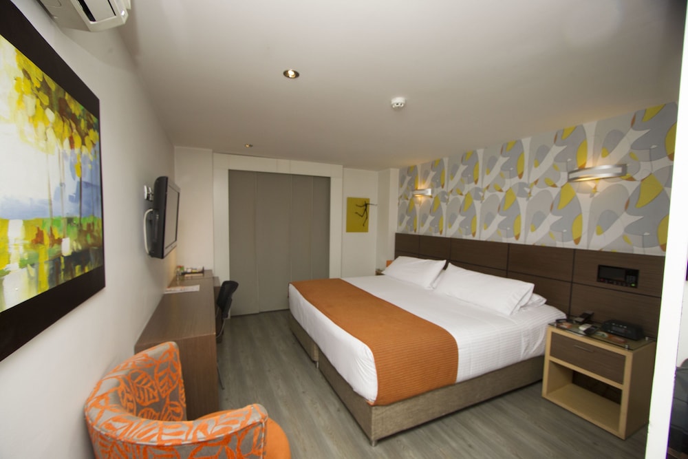 Deluxe Room - Photo 6