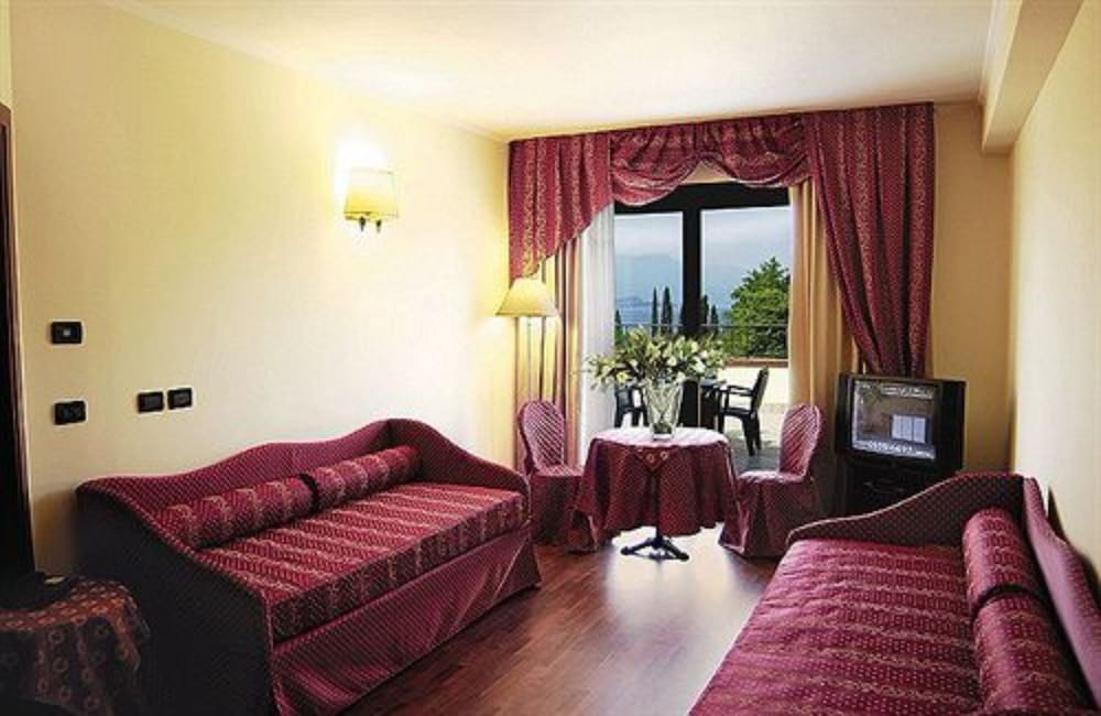 Superior Suite, 2 Bedrooms, Lake View - Photo 1