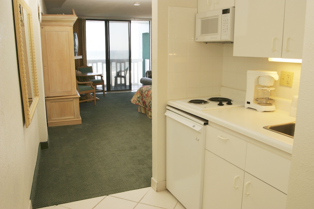 Studio, 1 King Bed, Kitchen, Oceanfront - Photo 1