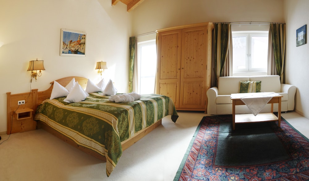 Suite, 2 Bedrooms, Balcony (Engadin)