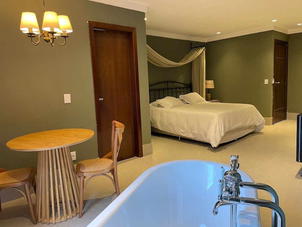 Elite Room, 1 Bedroom, Courtyard View photo 2