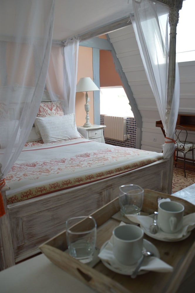Deluxe Suite (Colza) photo 1