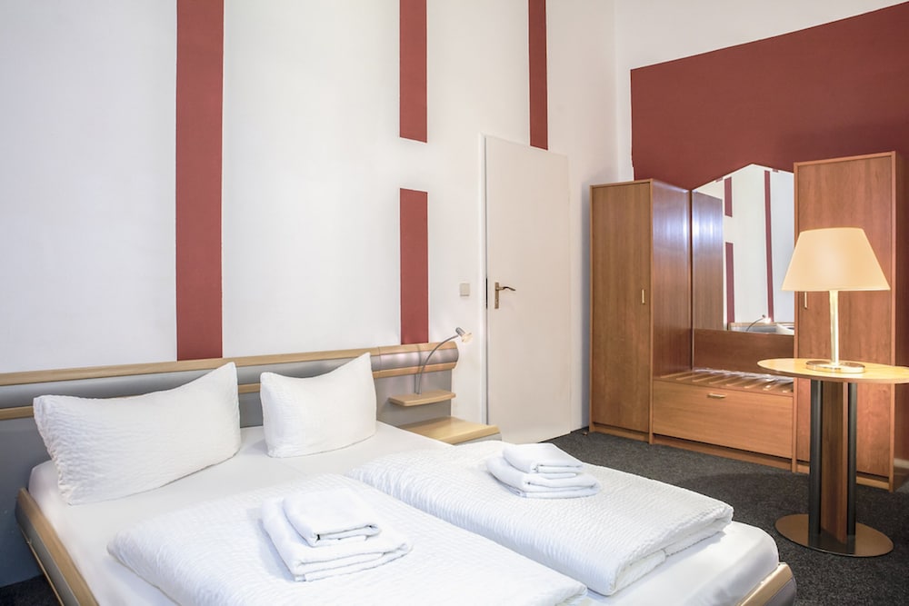 Double or Twin Room, Shared Bathroom photo 3