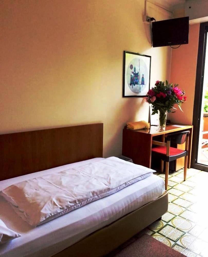 Single Room, Balcony photo 1