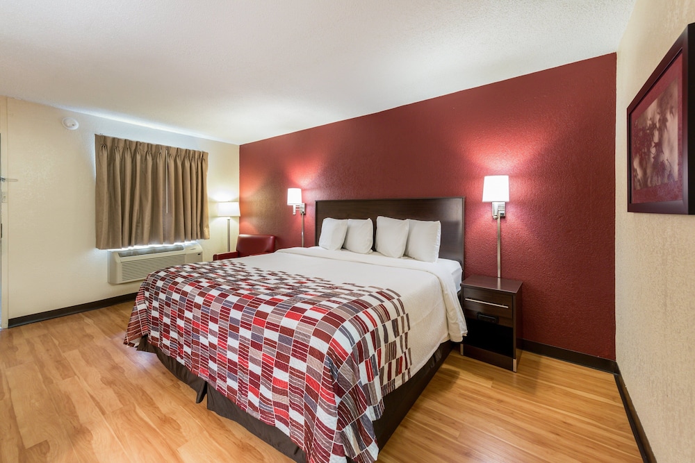 Superior Room, 1 King Bed (Smoke Free) photo 1