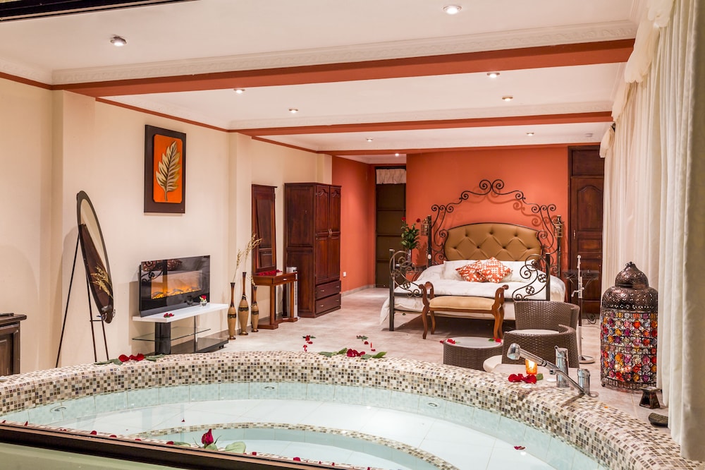 Royal Suite, 1 King Bed (Adults only) photo 3