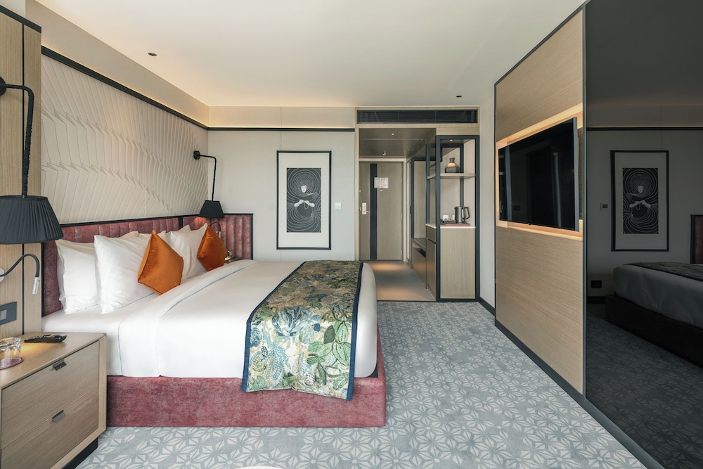 Suite - Photo 7