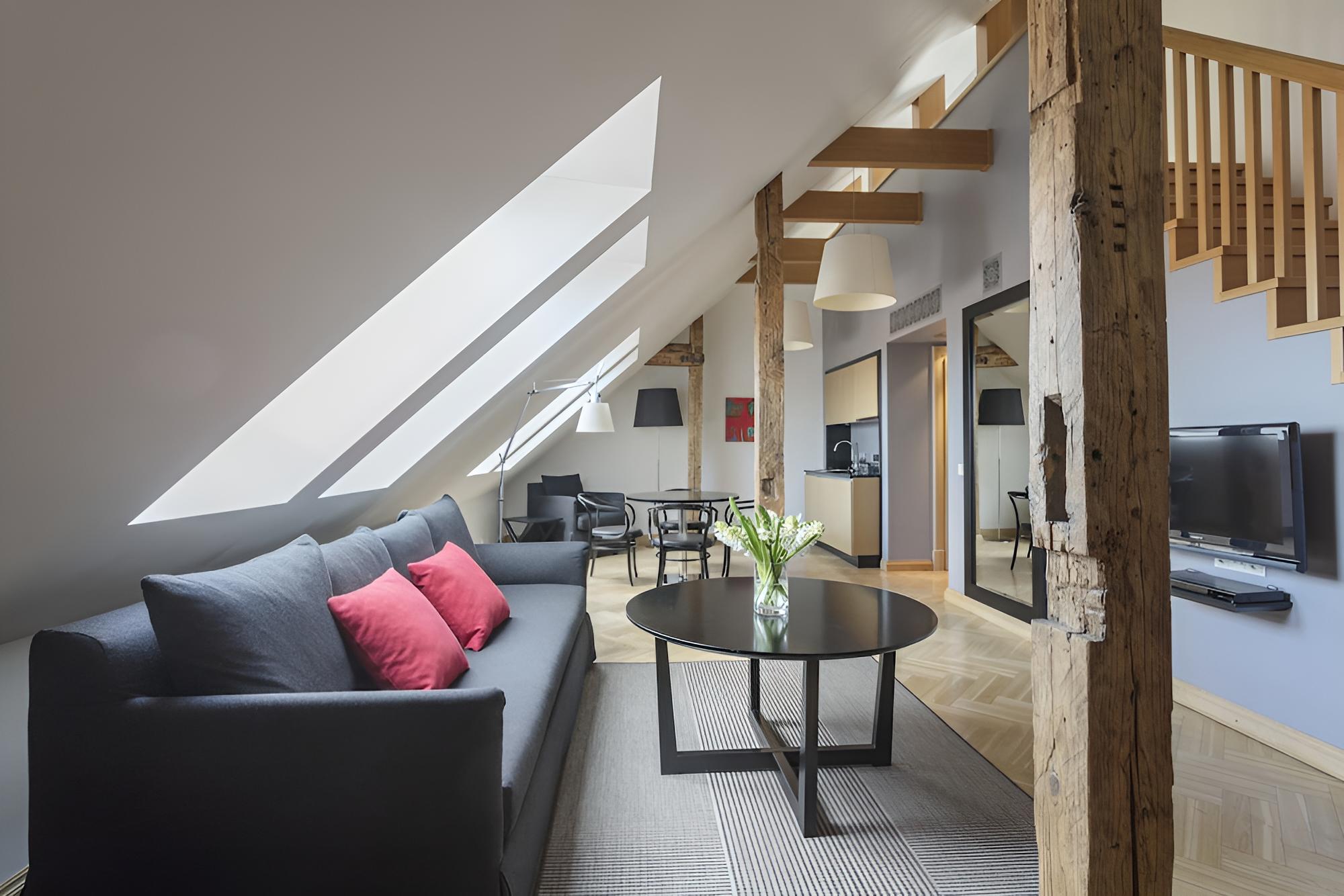 Two Storey Suite - Photo 1