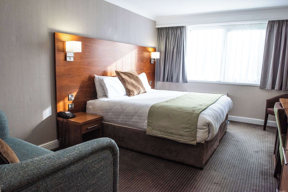 1 King Bed - Photo 1