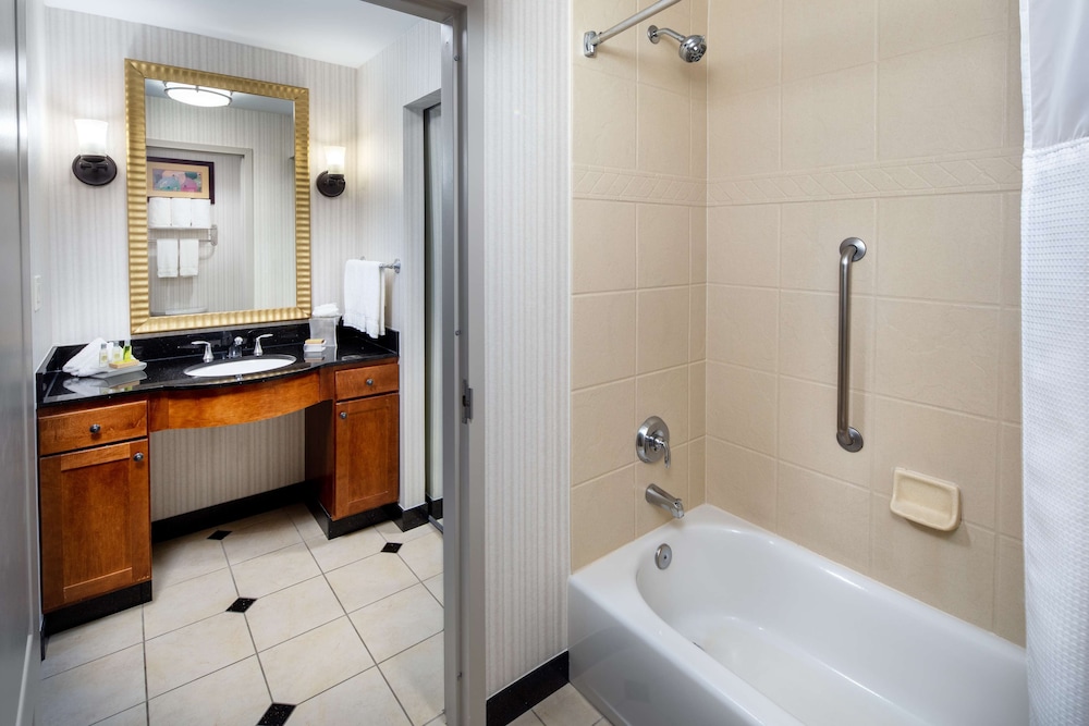 Suite - Photo 8