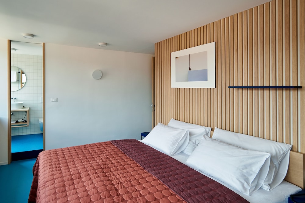 Deluxe Double Room, 1 Double Bed, City View
