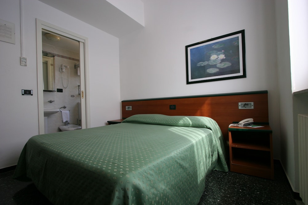 Single Room photo 1