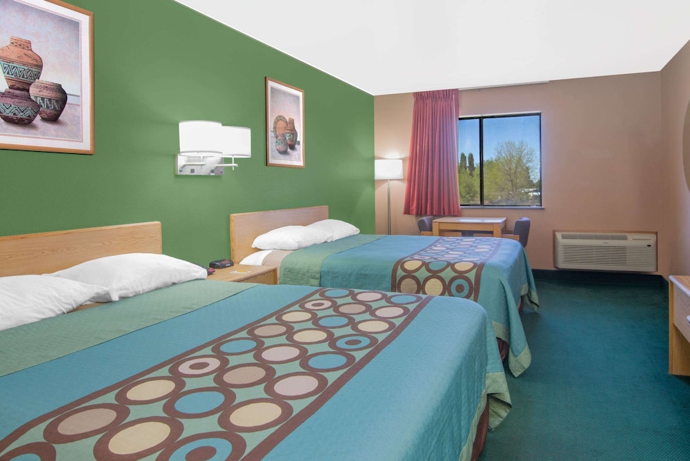 Standard Room, 2 Queen Beds - Photo 2