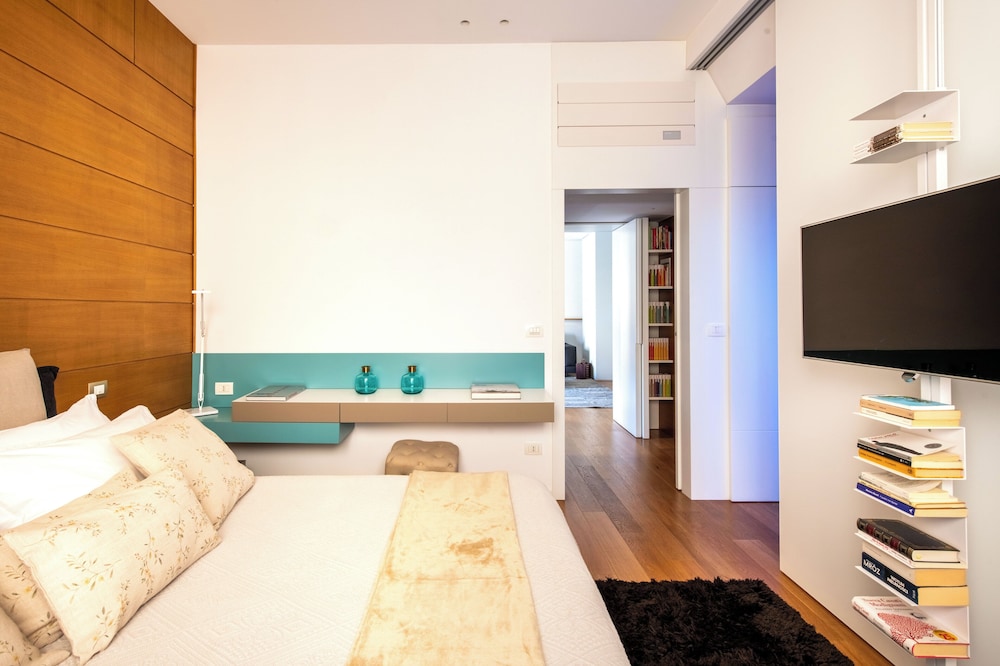 Apartment, 1 Bedroom, Courtyard View