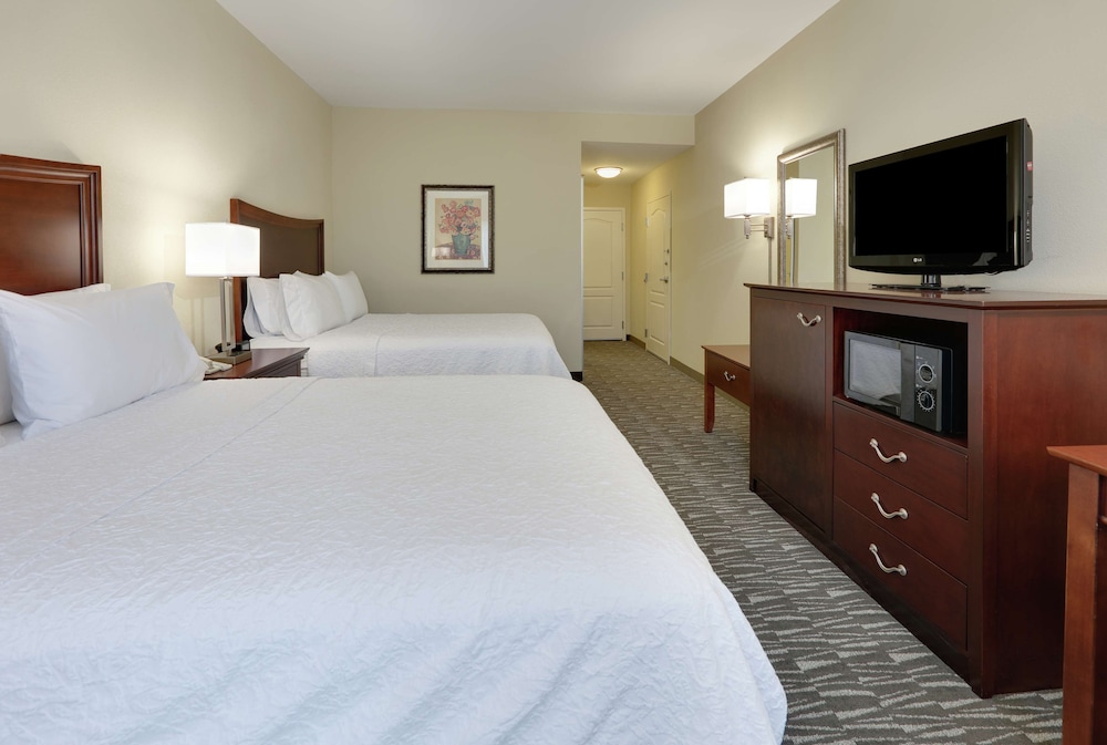 Deluxe Room, 2 Queen Beds, Non Smoking photo 2