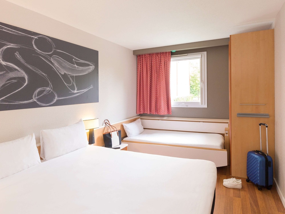 Standard Double Room, Multiple Beds - Photo 6