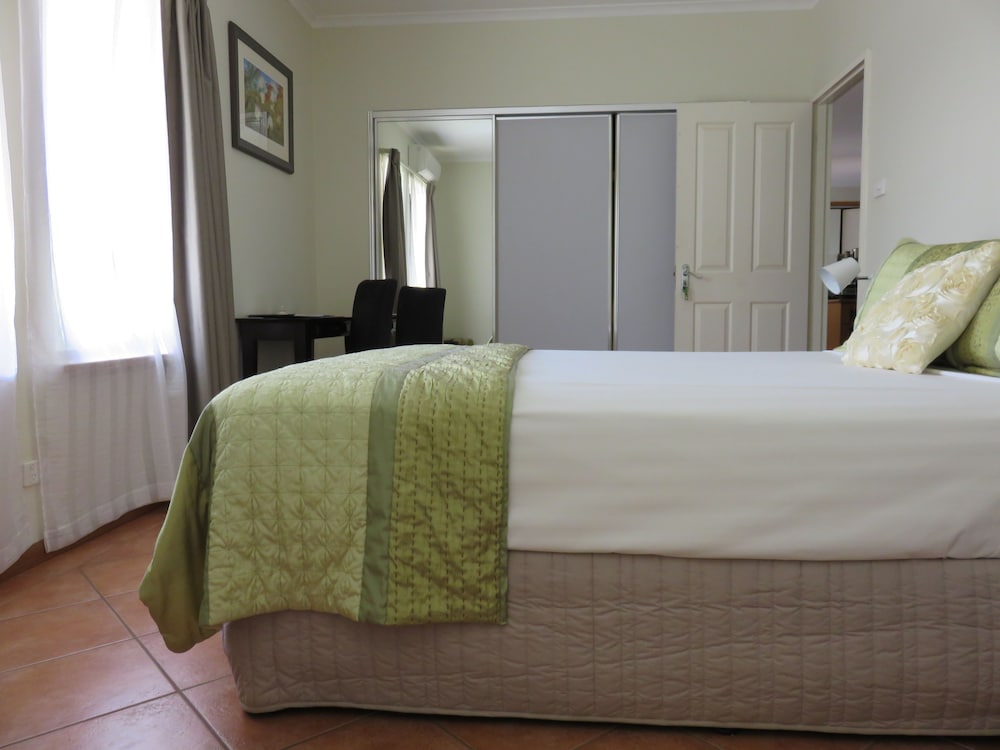 Deluxe Suite, 1 Bedroom, Non Smoking, Kitchen (Queen Deluxe) photo 1