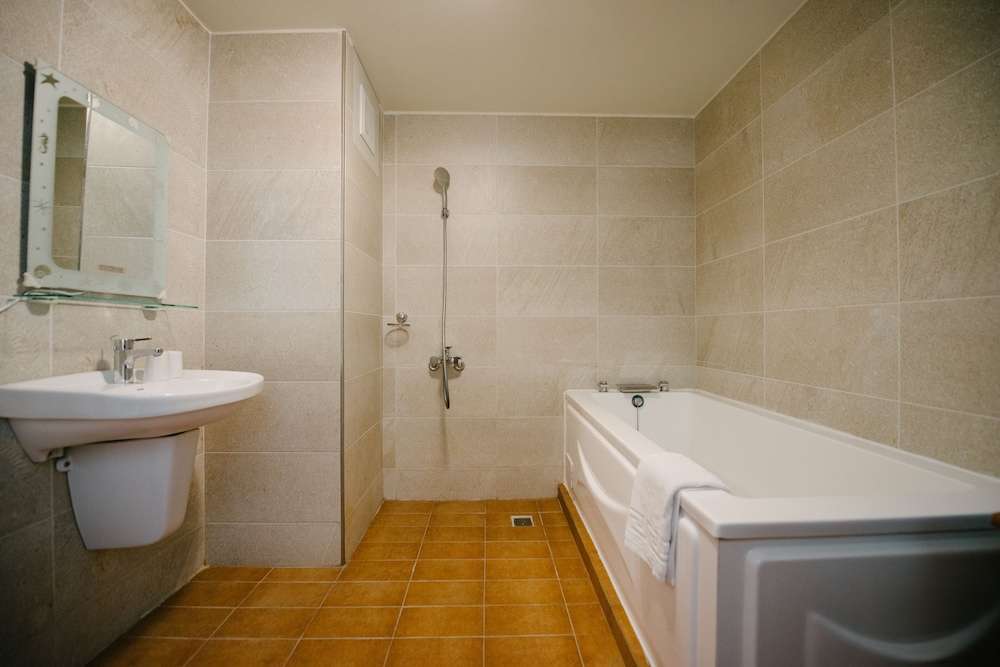 Superior Double Room - Photo 5