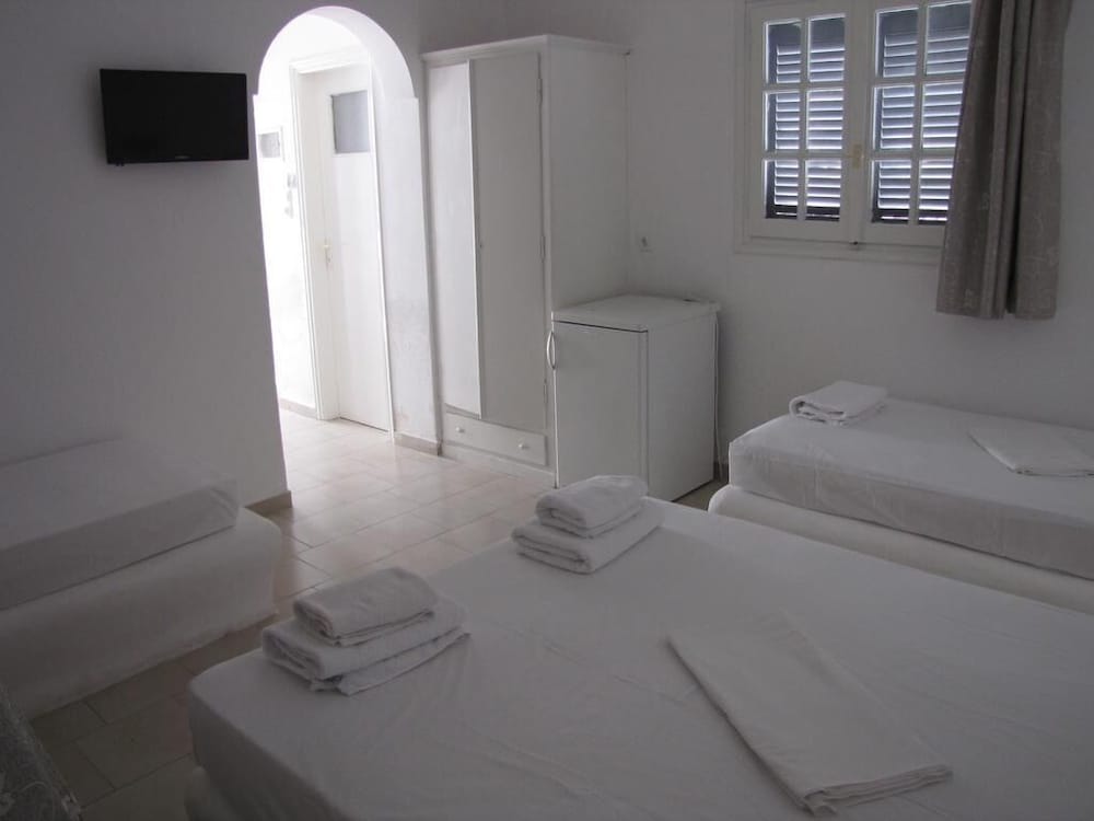 Standard Triple Room - Photo 1