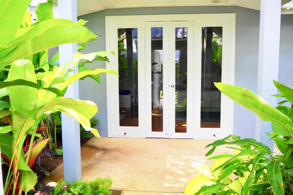 Family Quadruple Room, Multiple Beds, Patio photo 3