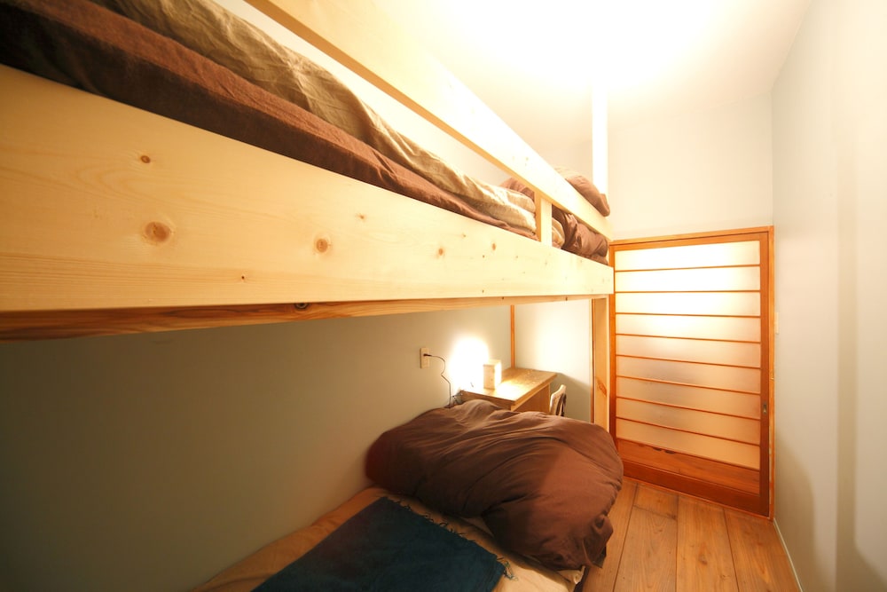 Twin Room with Bunk Bed photo 2
