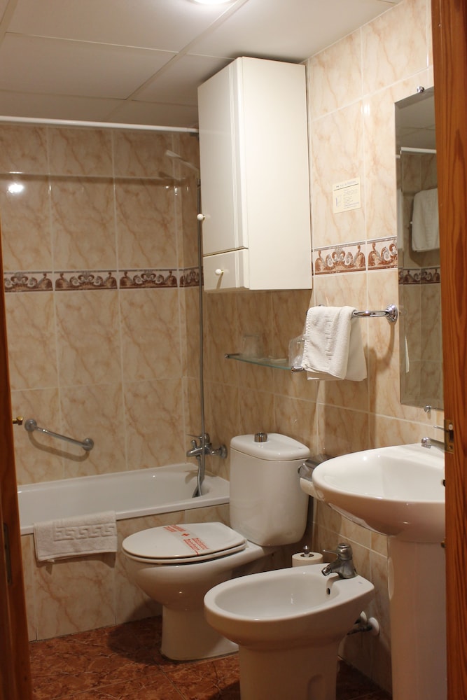 Double Or Twin Room photo 3