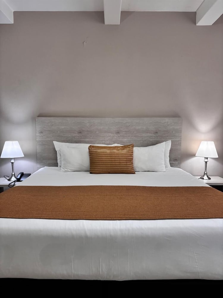 Standard Double Room, Air conditioning - Photo 7