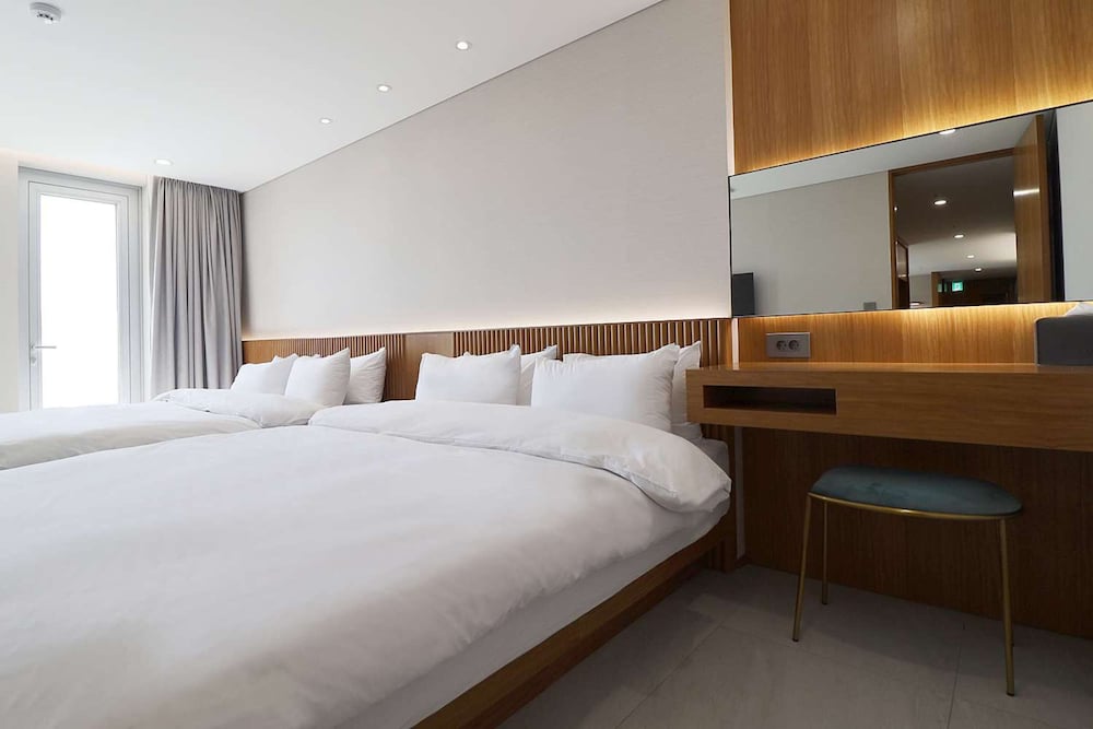 Club Hotel C, Secret Suite photo 3